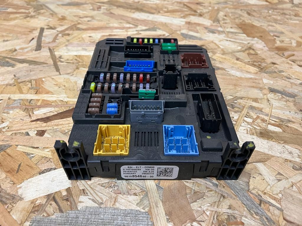 фото №1, Expert iii коробка предохранителей bsi 9819854680