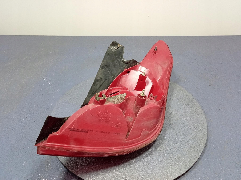 фото №7, Peugeot 308 i t7 07- hb лампа задняя левая задняя 9680425780