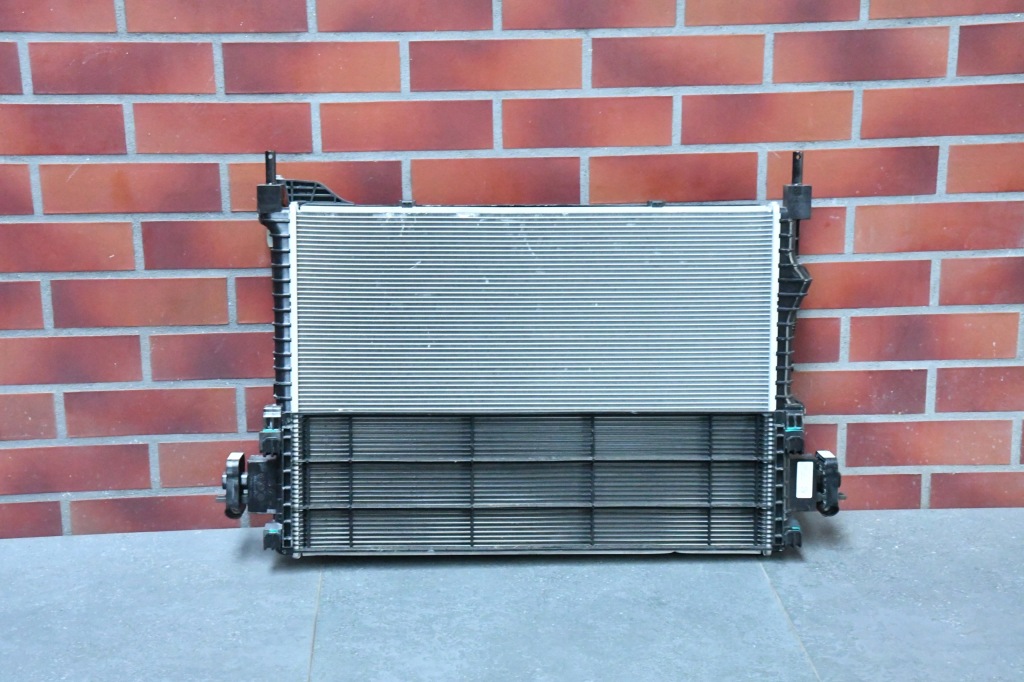 Капот радіатор ремінь ліхтарі  led бампер mini cooper j05 se aceman Ціна