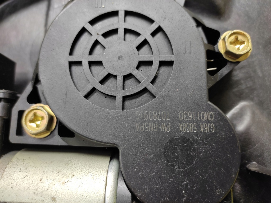 фото №8, Mazda 6 подъемник стекло правый перед