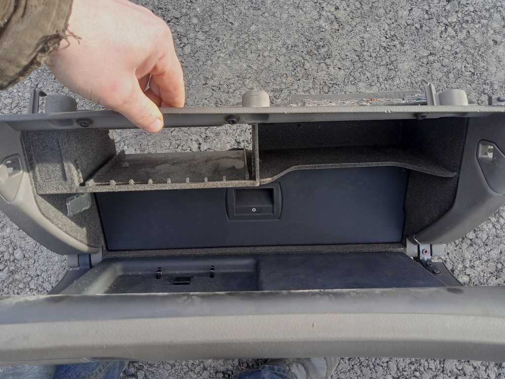 фото №13, Бардачок пасажира з холодильник audi a4 b7 szary 8e1857035