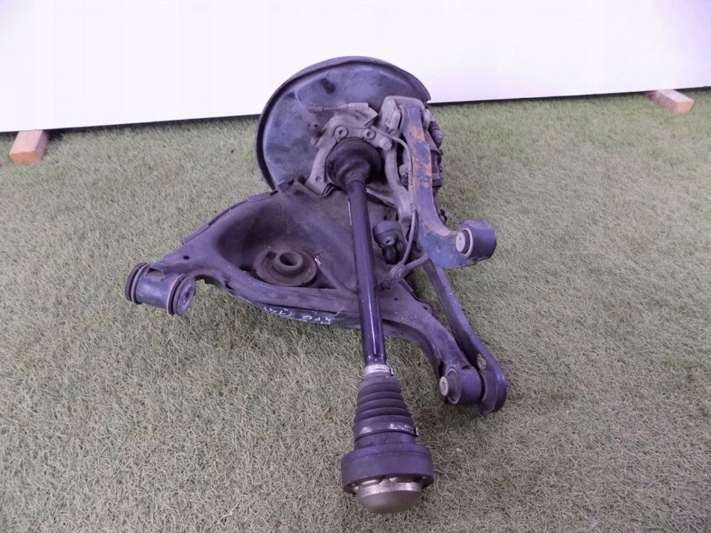 фото №2, Audi a6 4f0 - привідний вал права задня