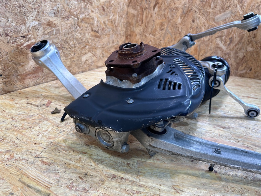 Подвеска амортизатор рычаг поворотный кулак правый перед audi e-tron 55 4ke 18- Киев