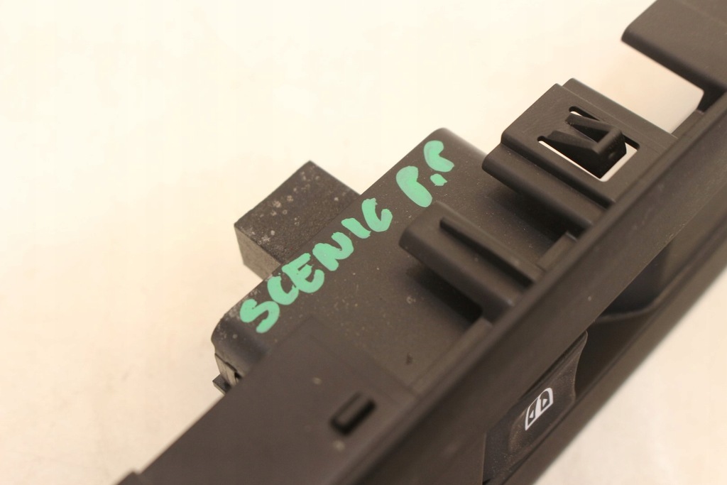 фото №7, Переключатель стекло правый перед renault scenic iv