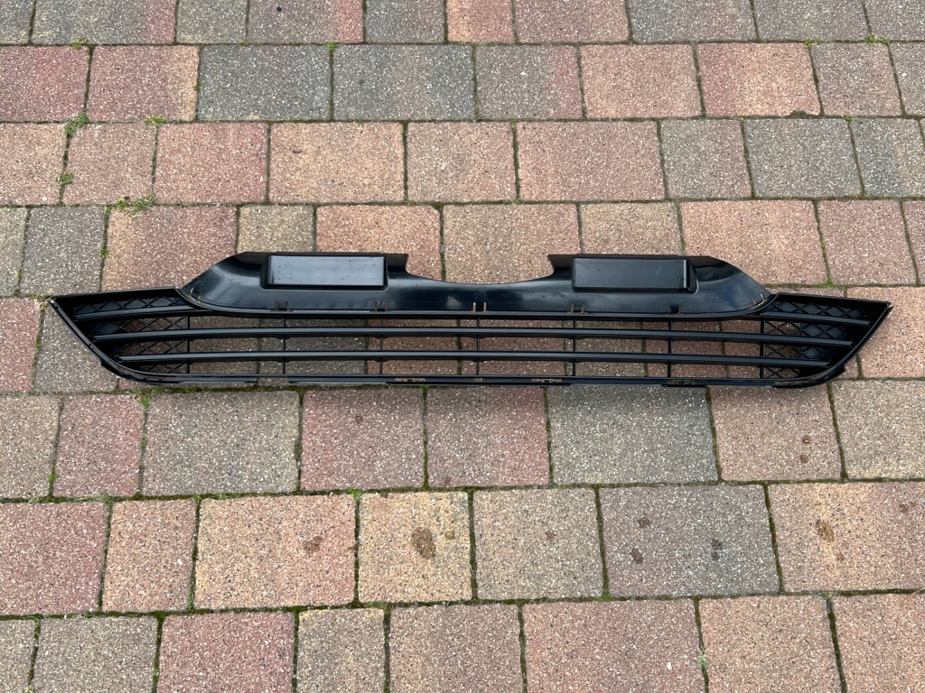 Купити Решітка  honda crv cr-v 3 2006- 71121-sww-g0