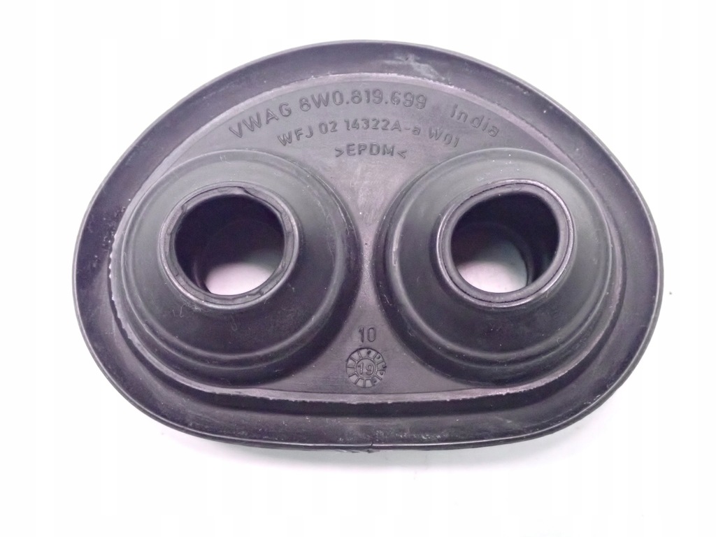 фото №1, 8w0819699 втулка трубок отопителя audi a4 b9 8w