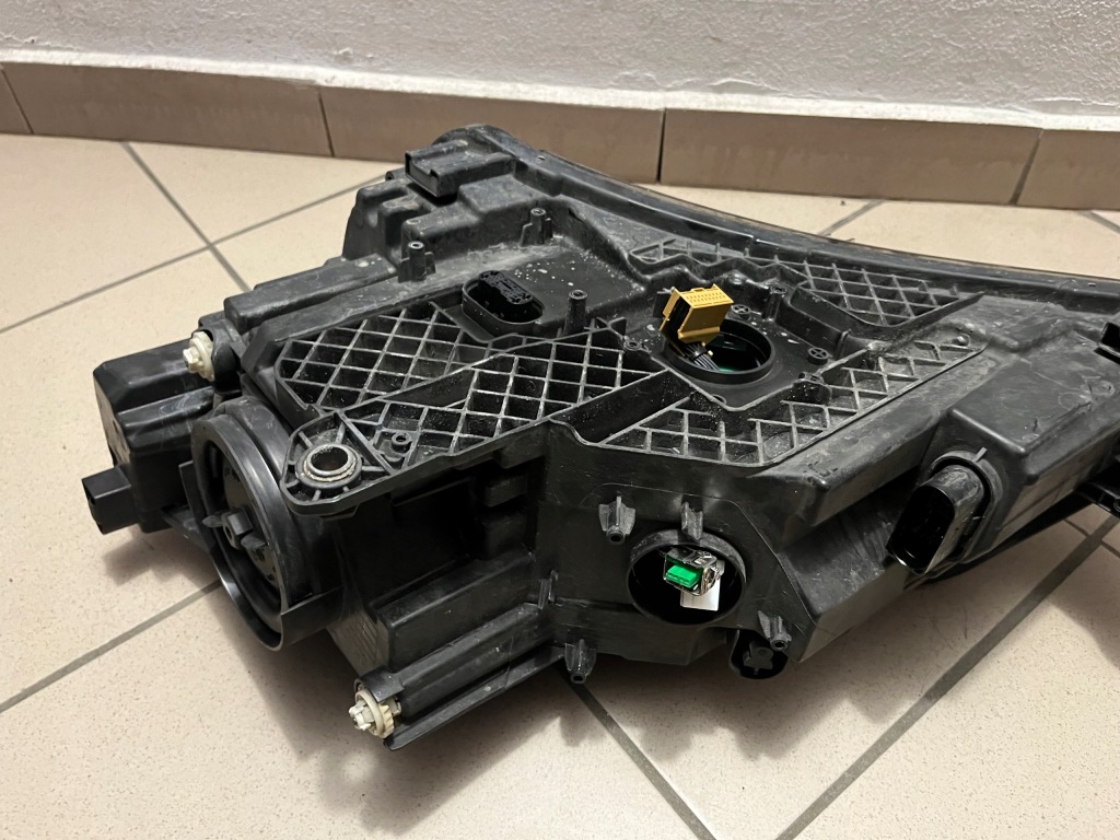 фото №15, Skoda superb iii 3 ксенон 3v1 лампа передня перед права 3v1941016b