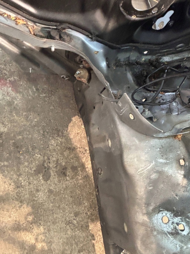 фото №6, Audi q7 4l 2009 левая лонжерон передняя подкрылок лонжерон