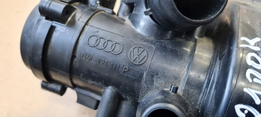 фото №5, S3 8v sedan a3 корпус термостата насос wody 2.0 tfsi 06l121111p