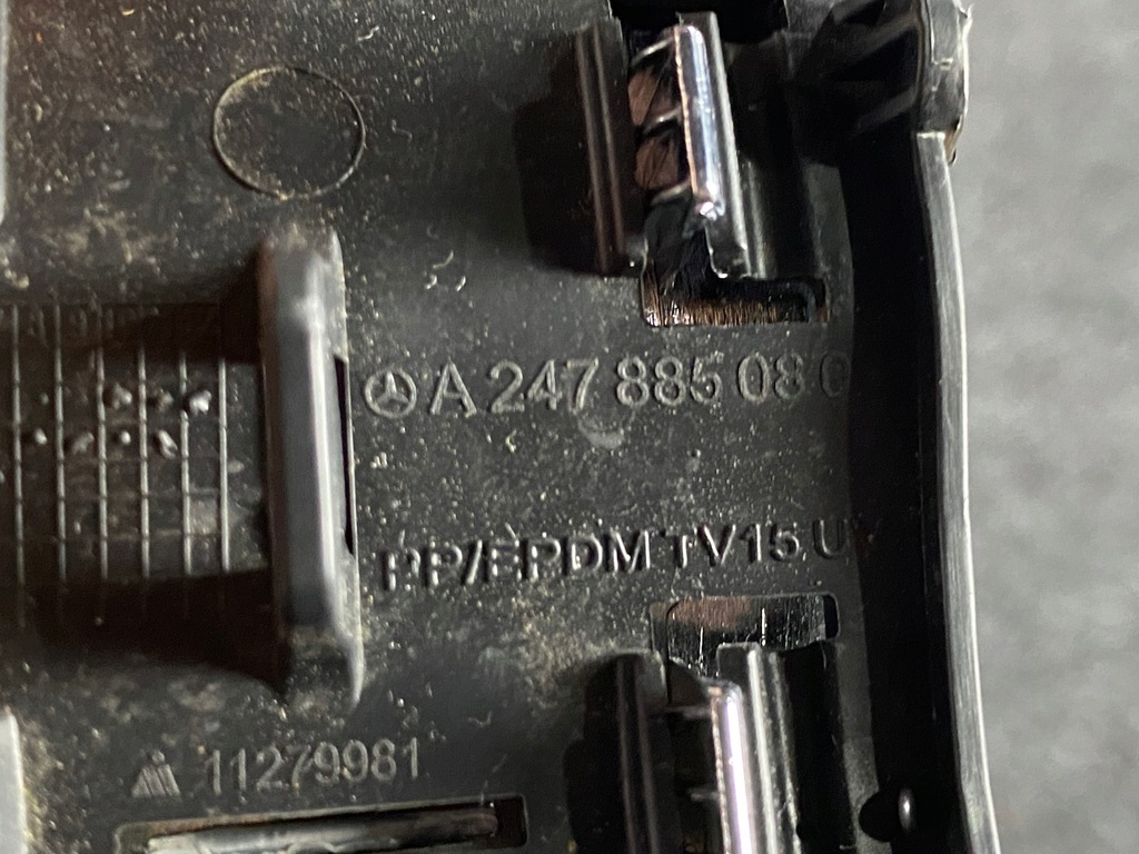 фото №3, Mercedes gla w247 заглушка фаркоп задня хром