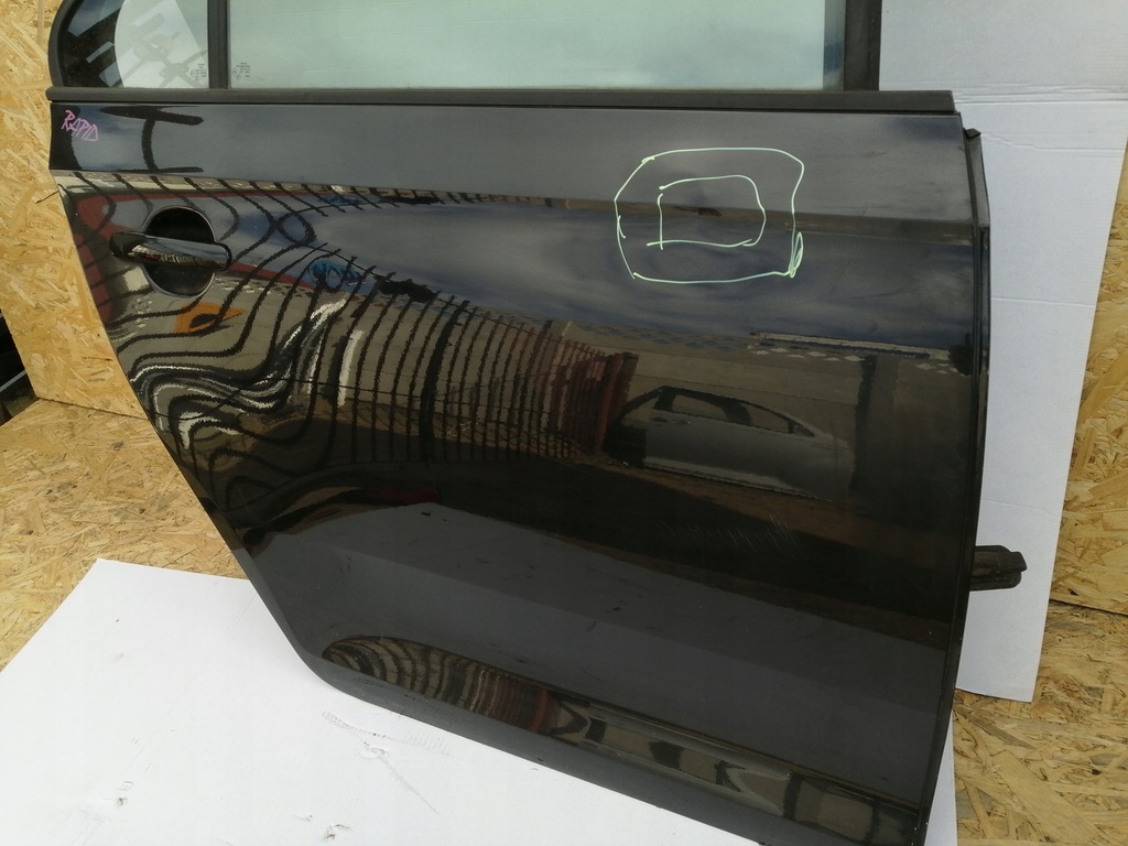 фото №4, Дверь задняя задние правое skoda rapid liftback