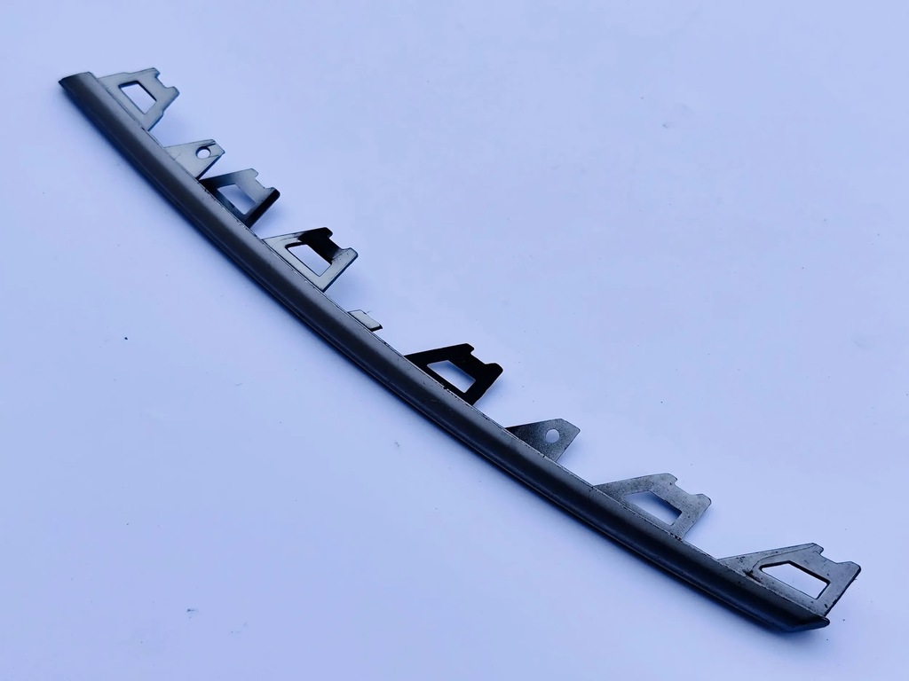 фото №6, Audi a6 c8 молдинг декоративна ґрати бампера перед 4k0807967d do 4k0807647d