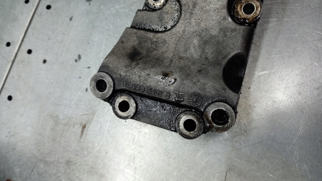 Кронштейн генератора ford focus mk1 04r 1.8tddi 98ff-10239-be Недорого