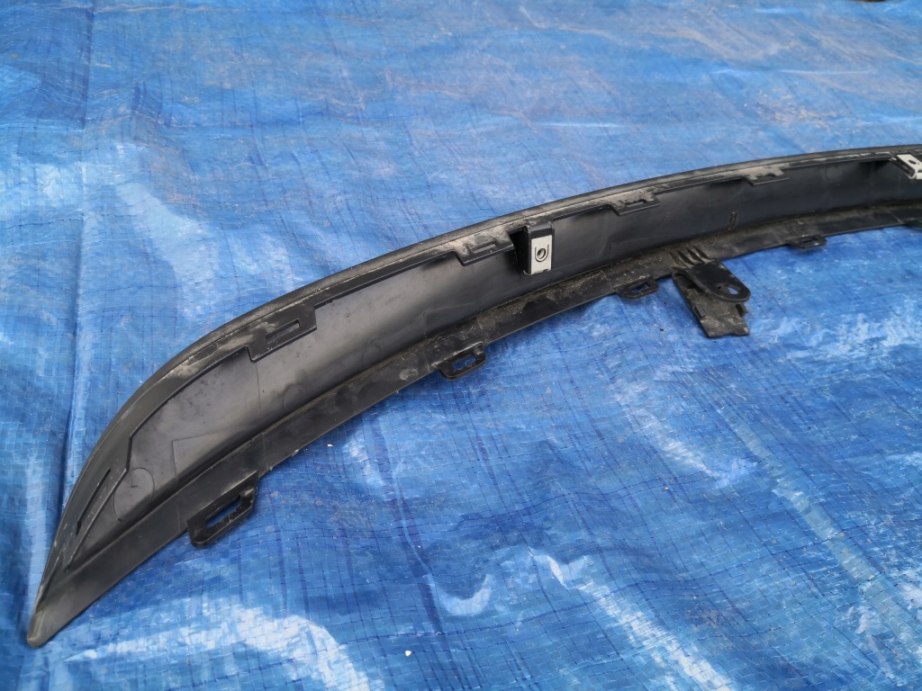 Tesla 3 накладка-спойлер дифузор бампера задня 1083984-00-d Недорого