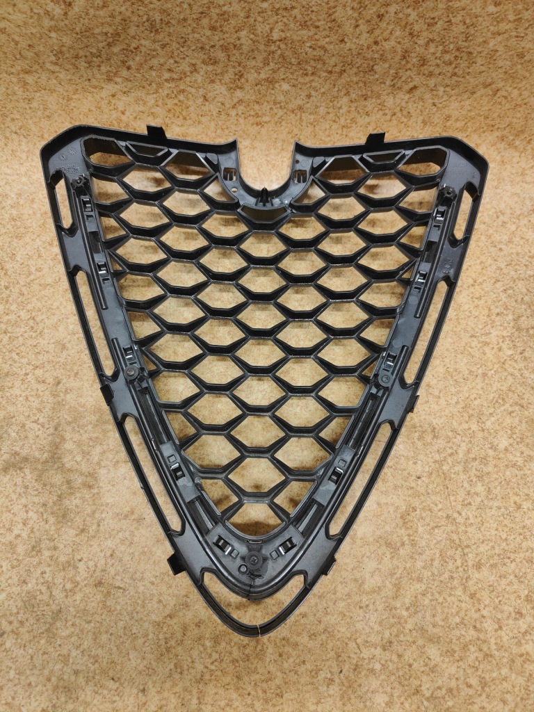 Alfa romeo stelvio решітка  antrapa решітка радіатора решітка радіатора 156108639 Оригінал