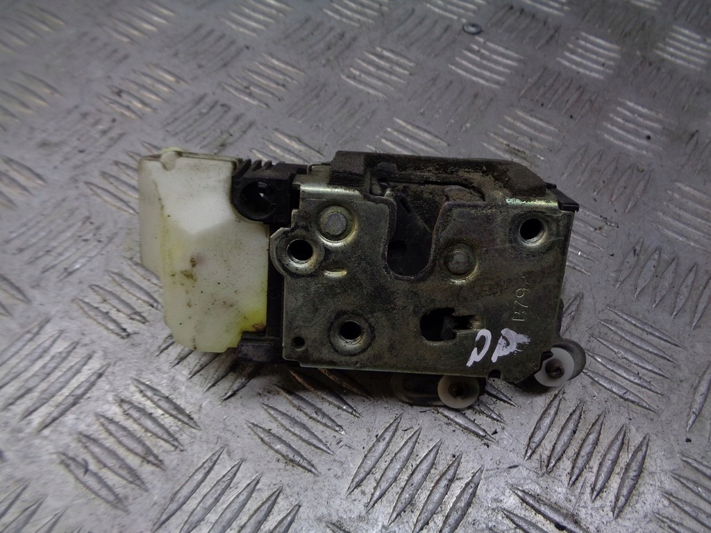 фото №1, Замок дверь правый перед alfa romeo 147