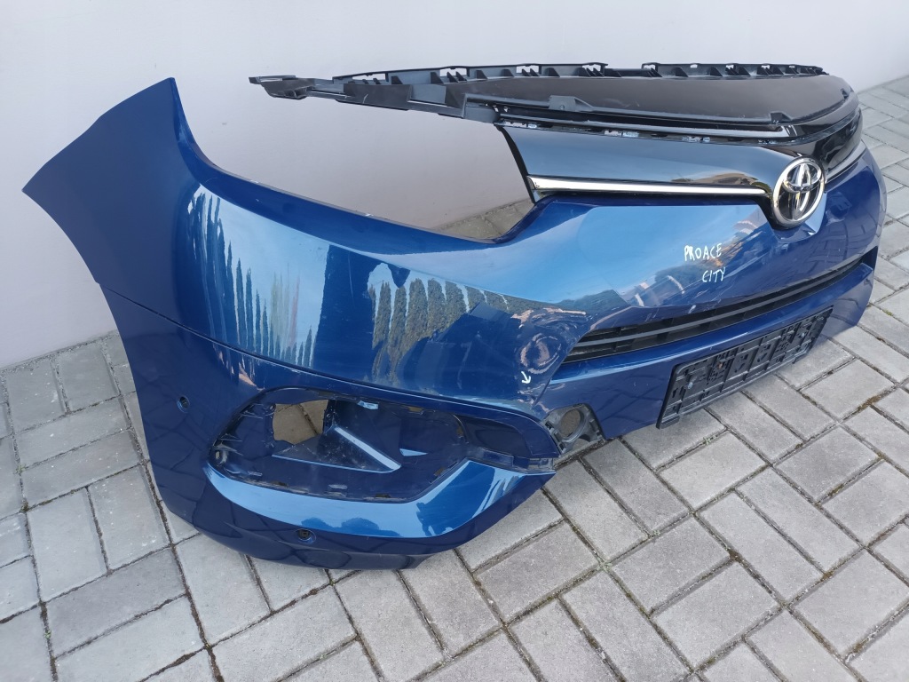 Бампер передній toyota proace city перед + решітка Зі Шроту