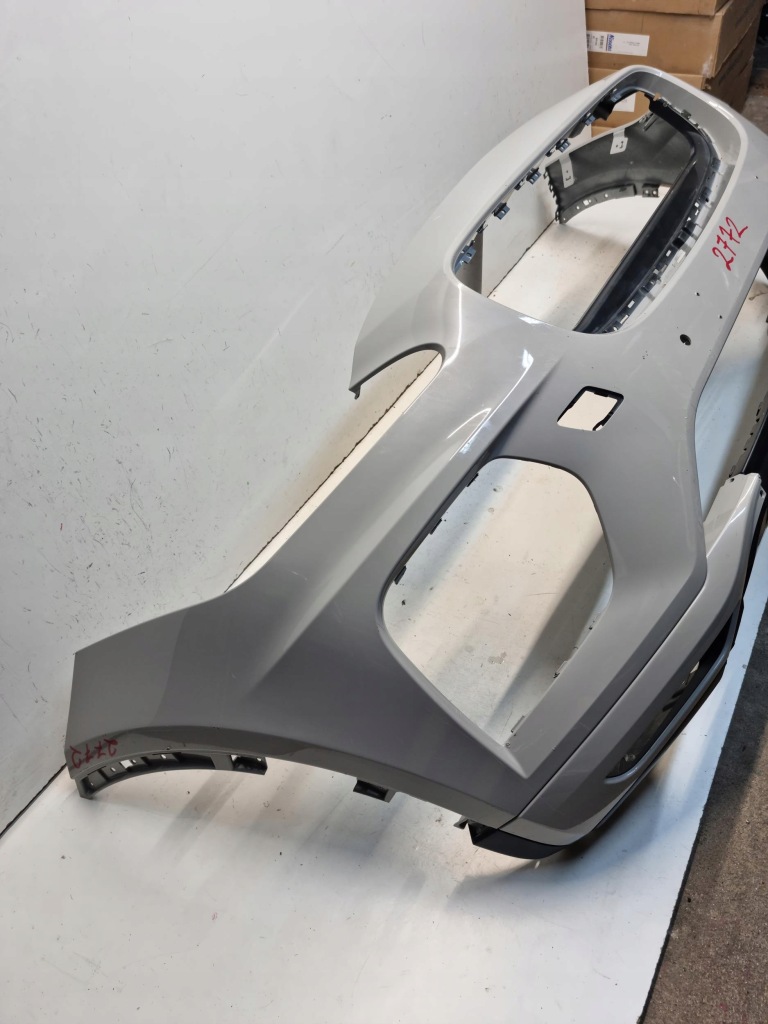 фото №2, Jaguar e-pace r-dynamic бампер перед передний хороший