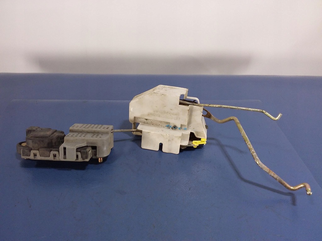 фото №1, Sonata iii ef lift замок дверь перед правый 4pin