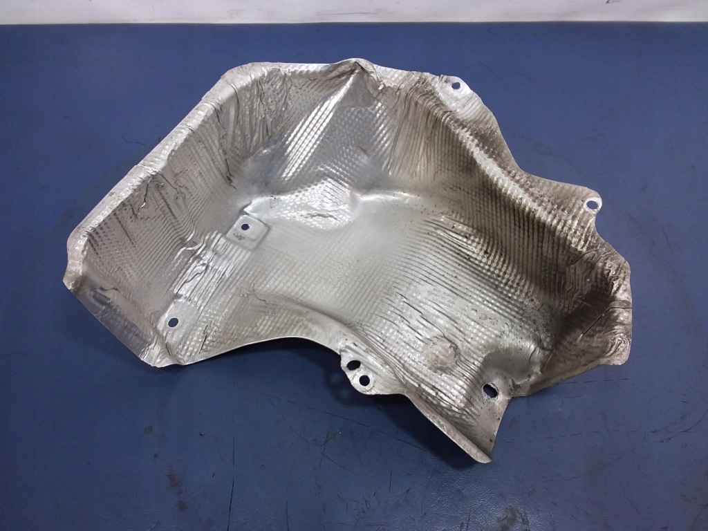 фото №1, Audi a4 b9 защита тепловая 8w0804173