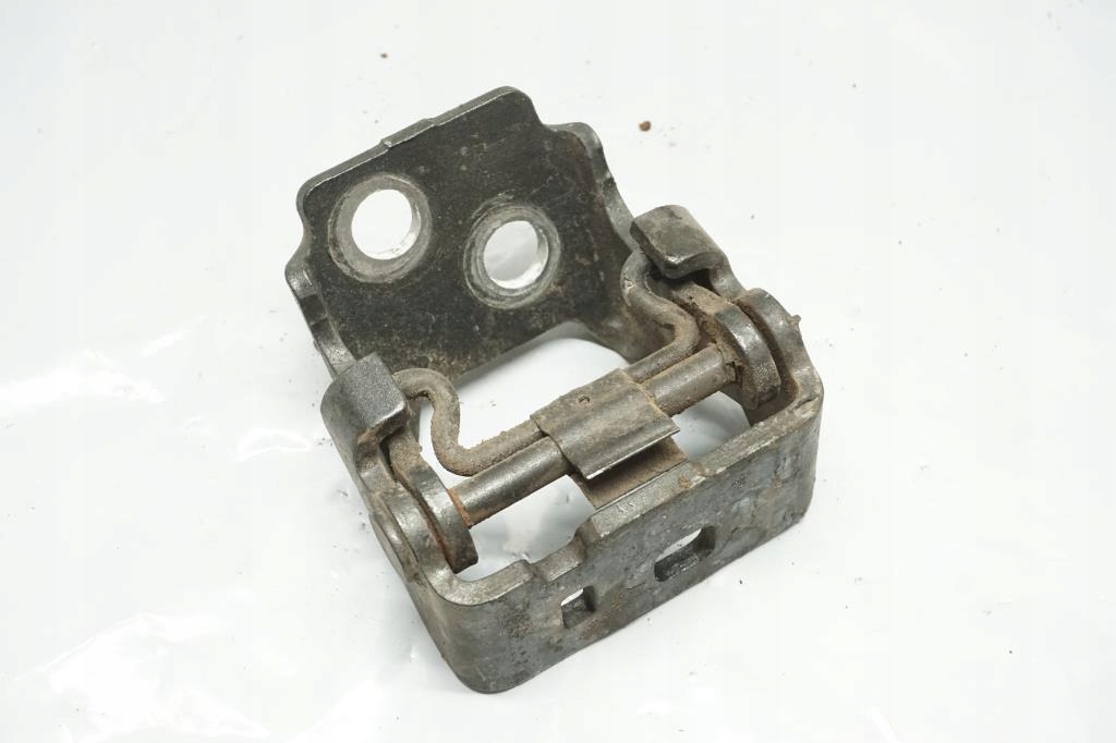 фото №4, Петля дверь правый перед peugeot 207 3d