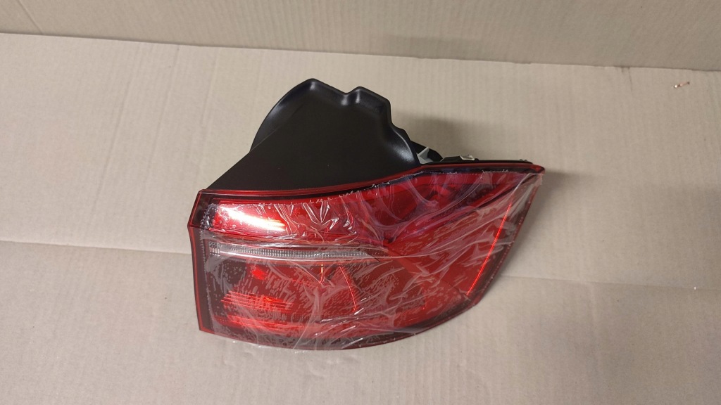 фото №2, Volkswagen golf vii sportsvan лампа правый задняя