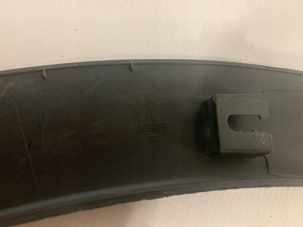 фото №7, Молдинг накладка крыла передний maserati levante 670049023 670049025