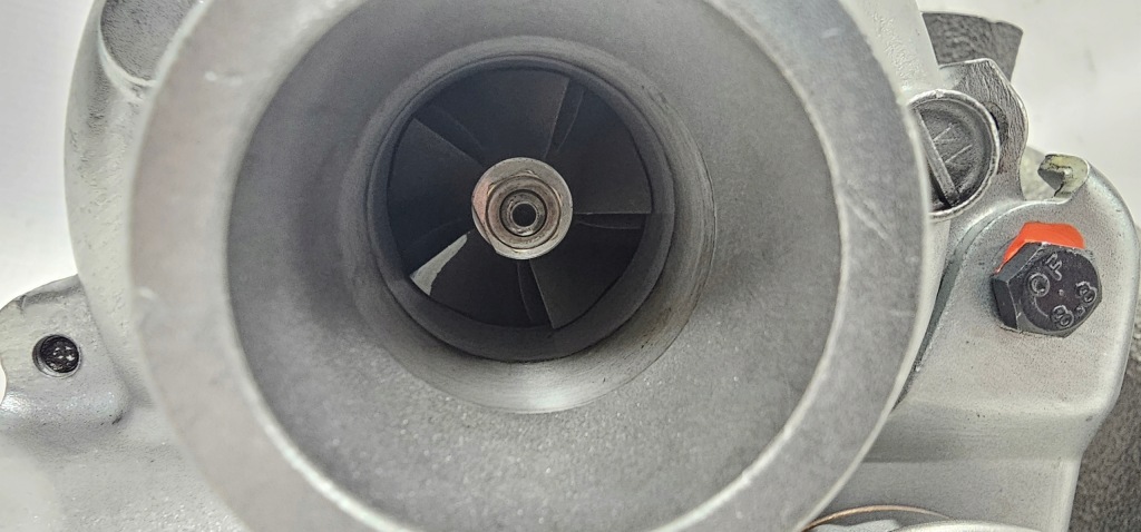 Турбіна турбонагнітач toyota yaris d4-d 1.4 75km - 17201-33010 Зі Шроту