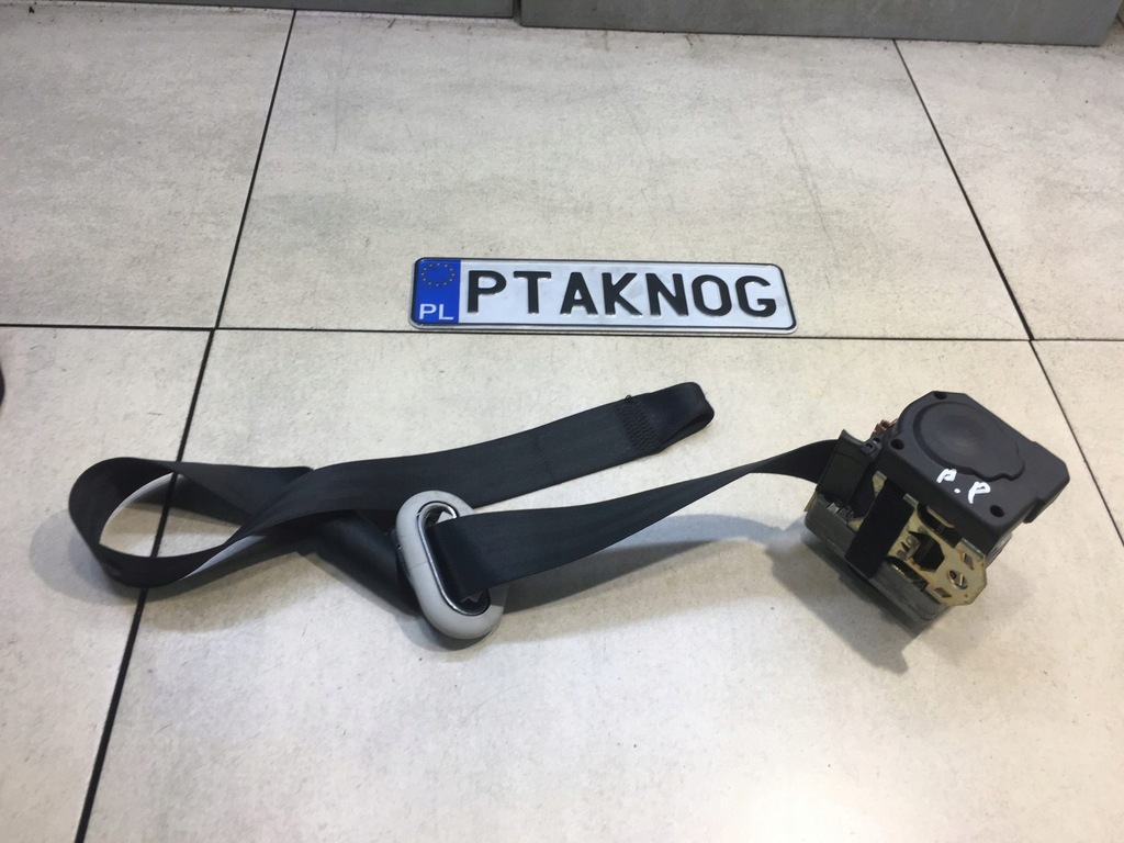 фото №1, Pas безпеки правий перед golf iv 3d