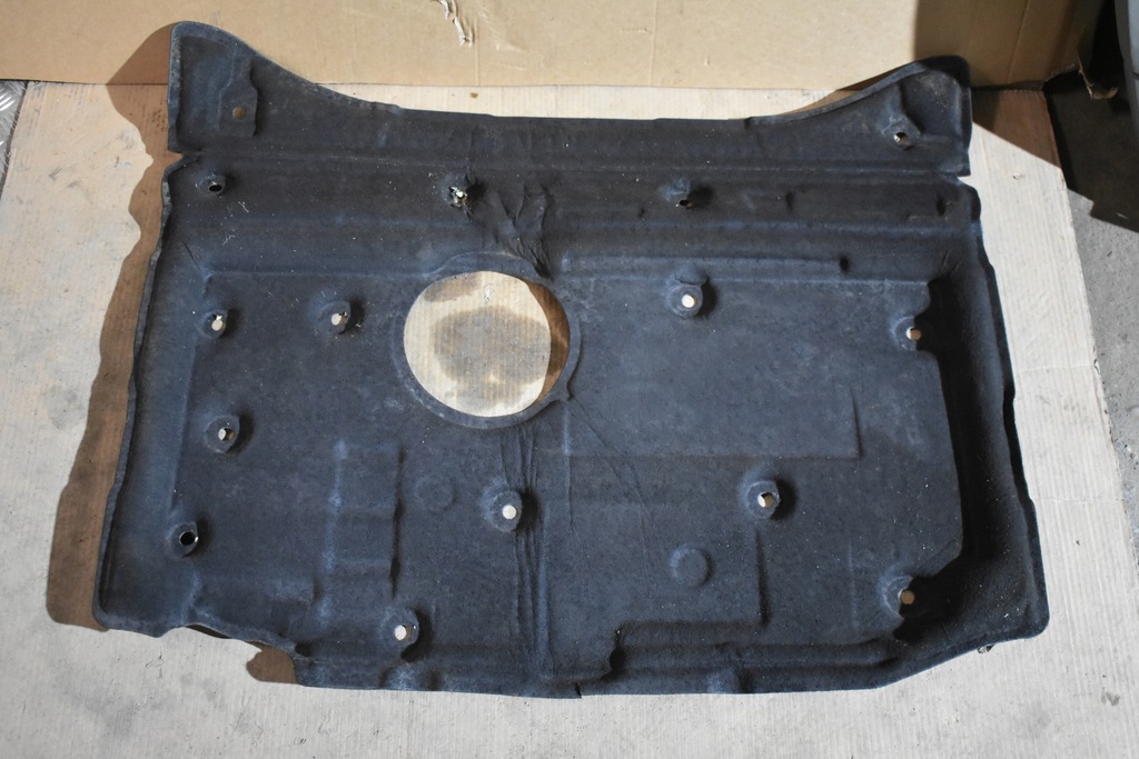 фото №1, Idealne шумоизоляция задние porsche taycan 1