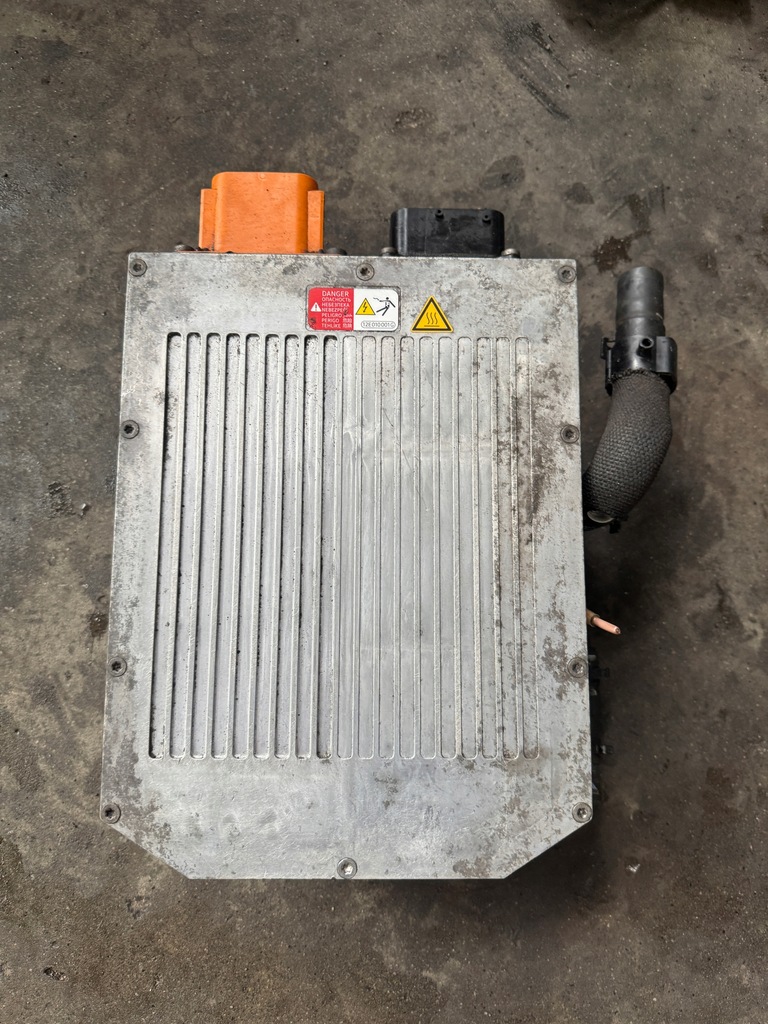 фото №1, Audi a6 c8 модуль зарядное устройство 5qe915681s