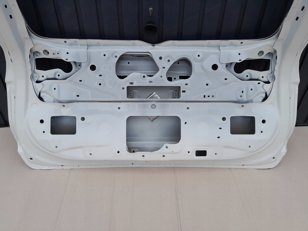 фото №8, Toyota rav-4 2018 крышка багажника задняя задняя багажника