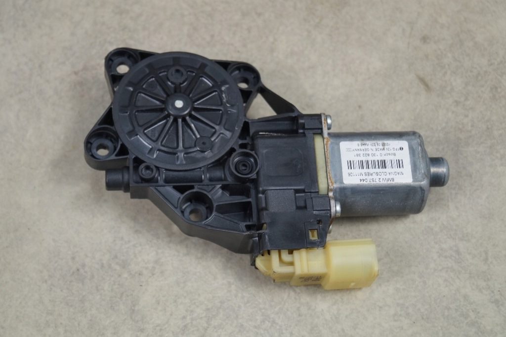 фото №2, Моторчик стекло правый перед mini cooper ii r56