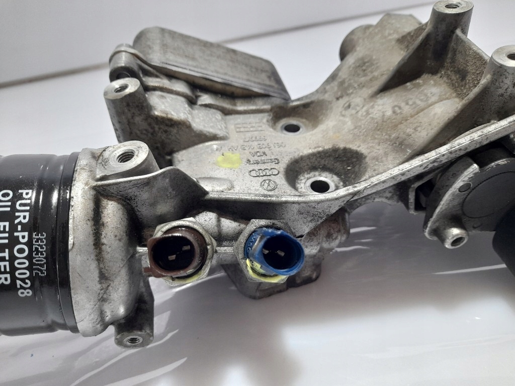 A3 8p golf vi octavia tfsi cda ccz основание фильтра масла кронштейн генератора Оригинал