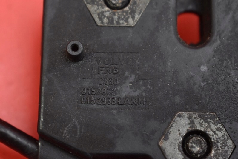 фото №9, Замок капот 9152932 volvo xc70 1 i 98-00