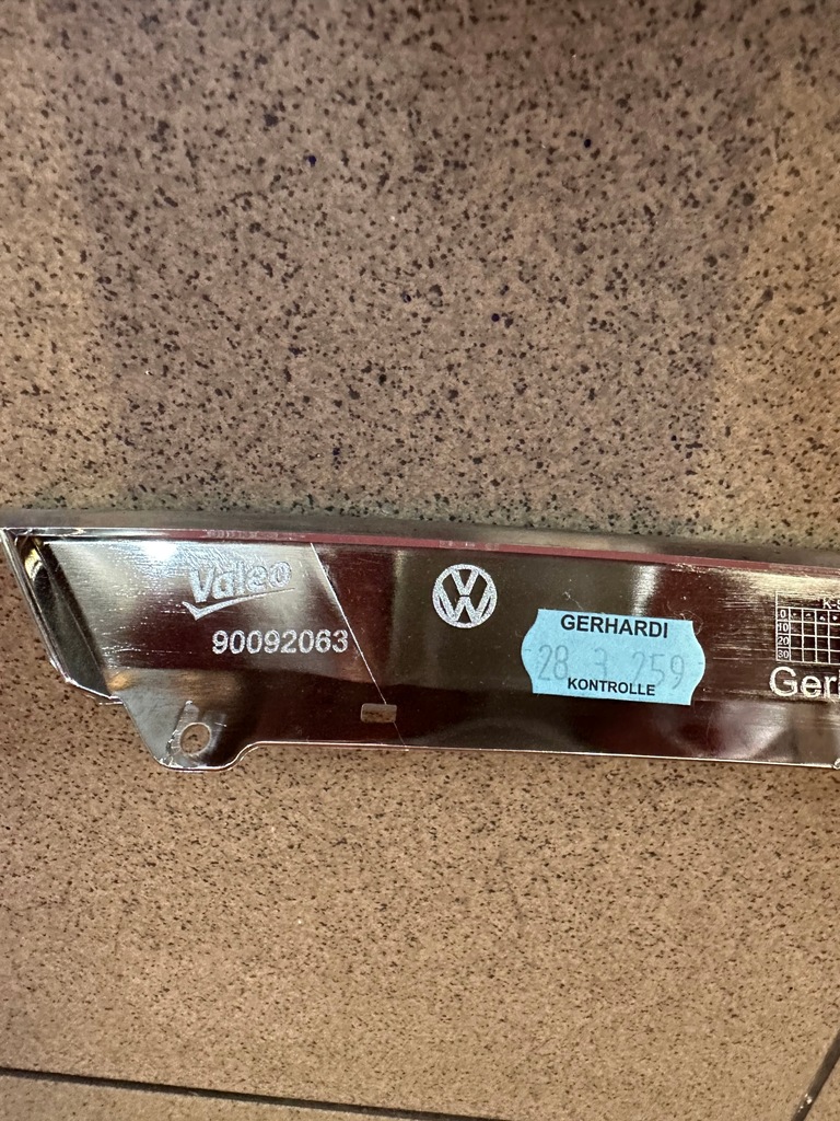 фото №1, Vw arteon молдинг хром pod фара правая nowa