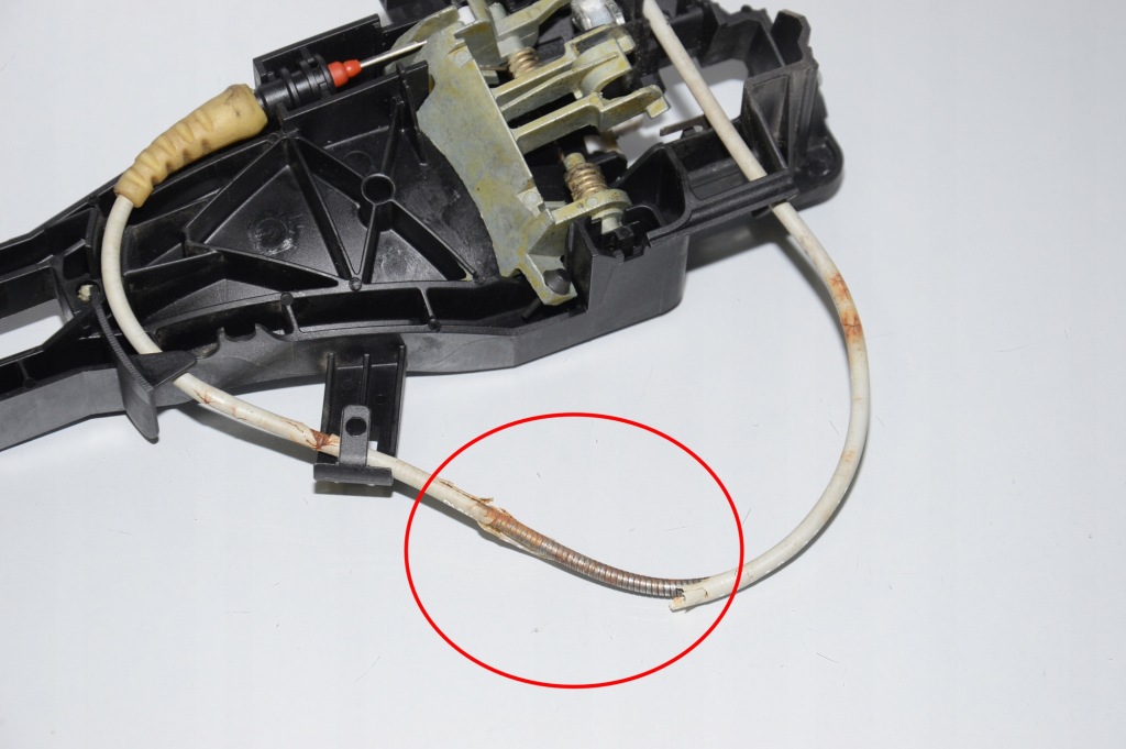 Рамка ручка внутренней задних левых дверь bmw - 13718866 в Украине