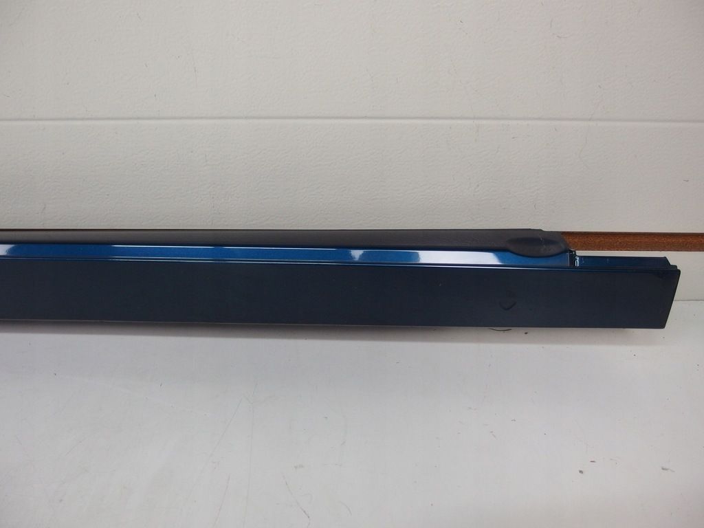 фото №5, Молдинг порог правая vw passat b8 3g0