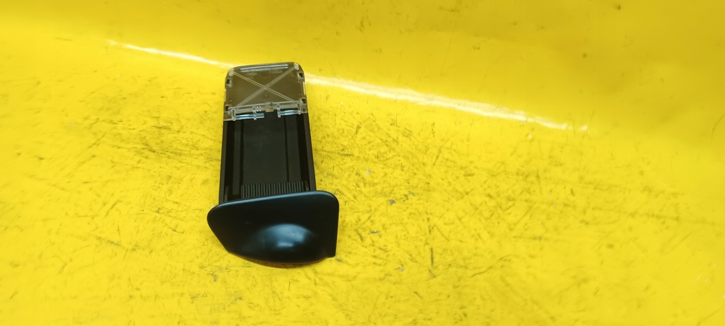 фото №1, Пепельница перед focus mk1 99-04r