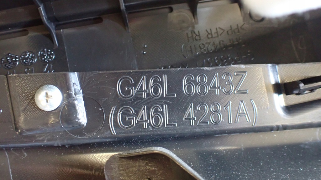 фото №15, Mazda 6 rok 2017 обшивка правий перед g46l6843z