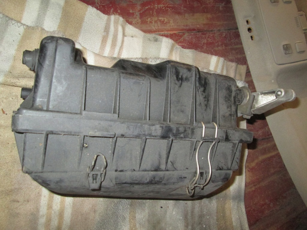 фото №7, Корпус фільтра повітря mercedes-benz w124 2.0d 6010940003