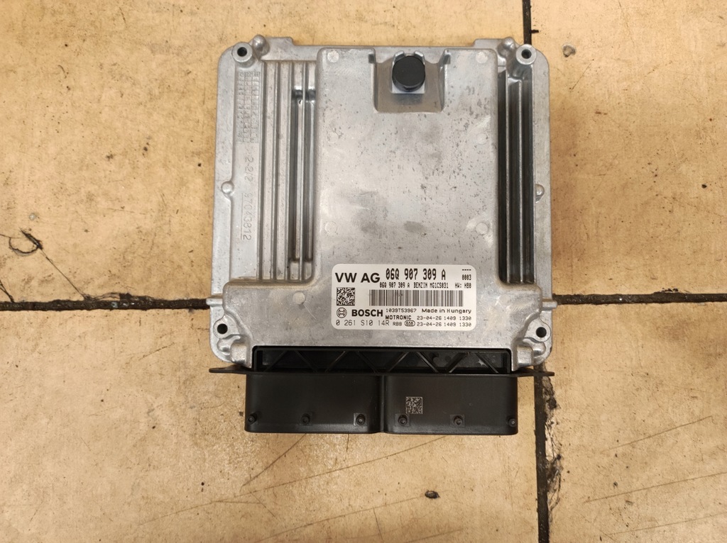 фото №1, Бортовой компьютер двигателя audi a1 ii 82a 2.0 tfsi