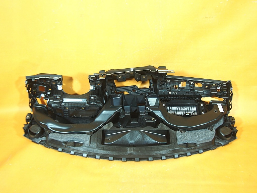 фото №8, Audi q3 83a 22km приборная панель приборная консоль оригинал 83b857001