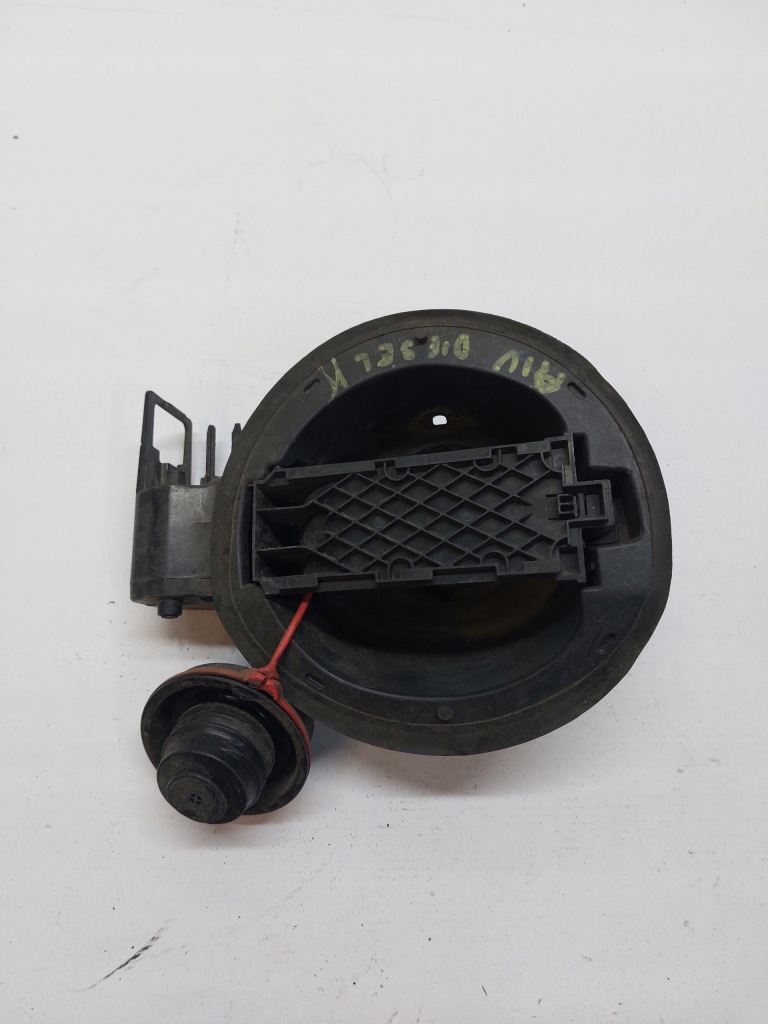 Купити Кришка заливної пального+ кришка opel astra iv j 13281387