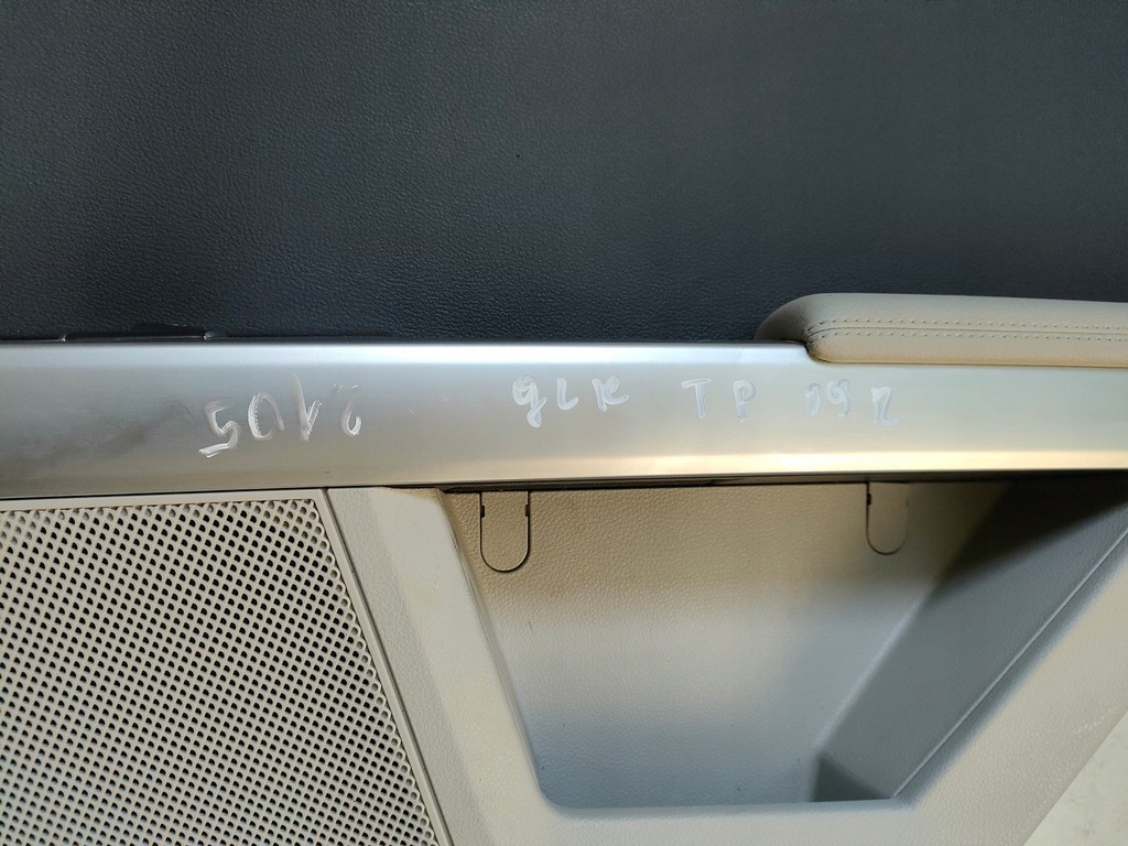 фото №8, Mercedes glk обшивка дверь правый задняя