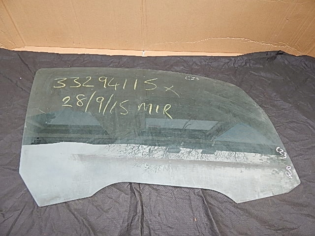 фото №1, Стекло боковая правая передняя дверь mitsubishi colt cz3