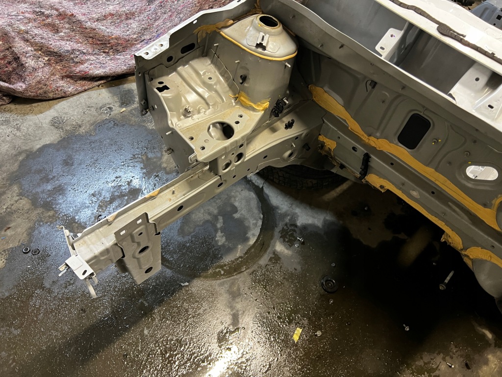 фото №13, Четверть перед лонжерон блок двигателя порог крыша dacia sandero 2023 iii 3