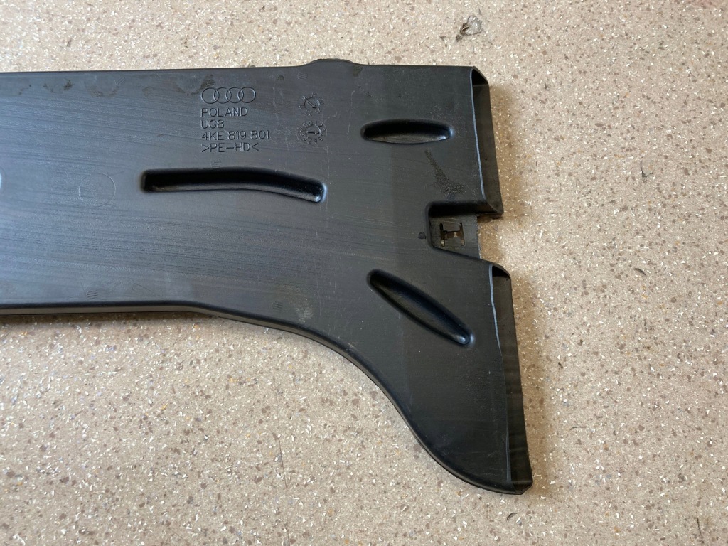 Канал обдув левая сторона audi e-tron 4ke819801 Цена