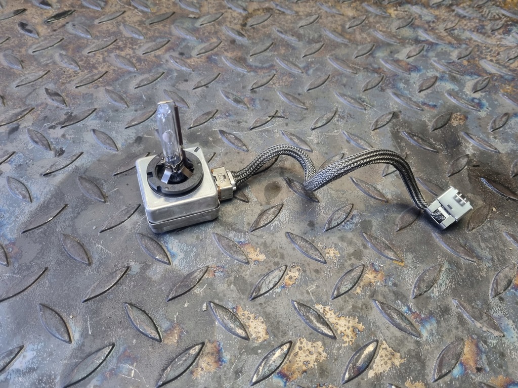 фото №1, Audi q7 touareg cayenne шланг накаливания ксенон osram 7l