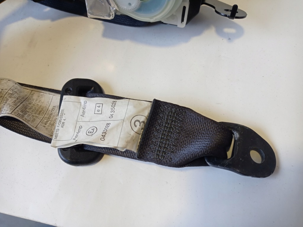 фото №3, Pas безпеки правий задня lexus is 250 0435028